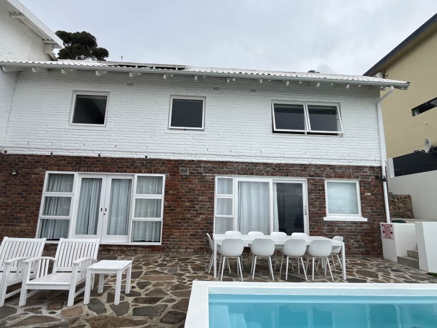 To Let 5 Bedroom Property for Rent in Mountainside Western Cape